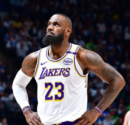 NBA历史薪资榜8人超5亿:杜兰特詹姆斯前二 小卡超库里第三