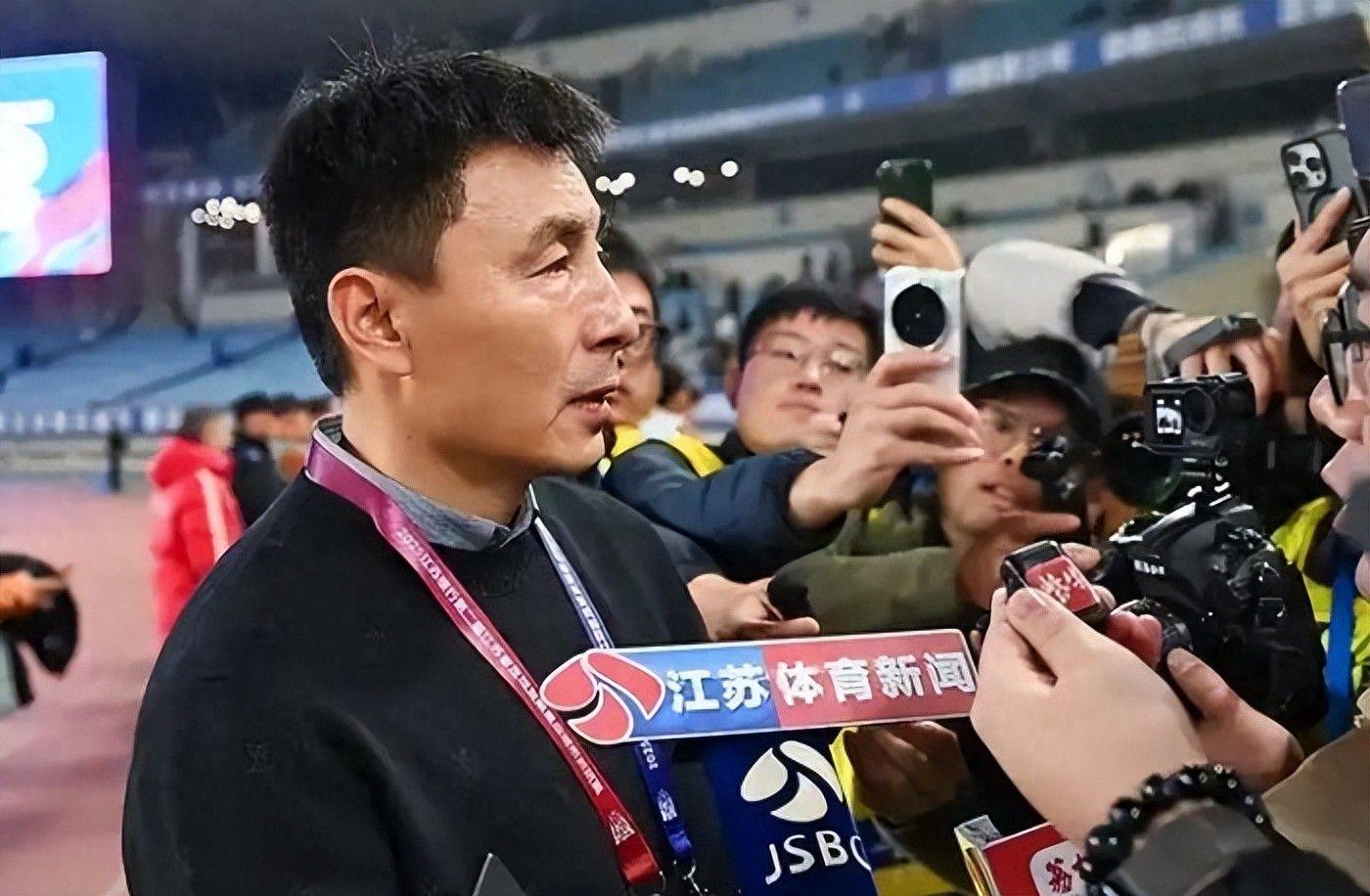 山东男篮揭幕战!全力击败辽宁,班顿上演CBA首秀,央视直播